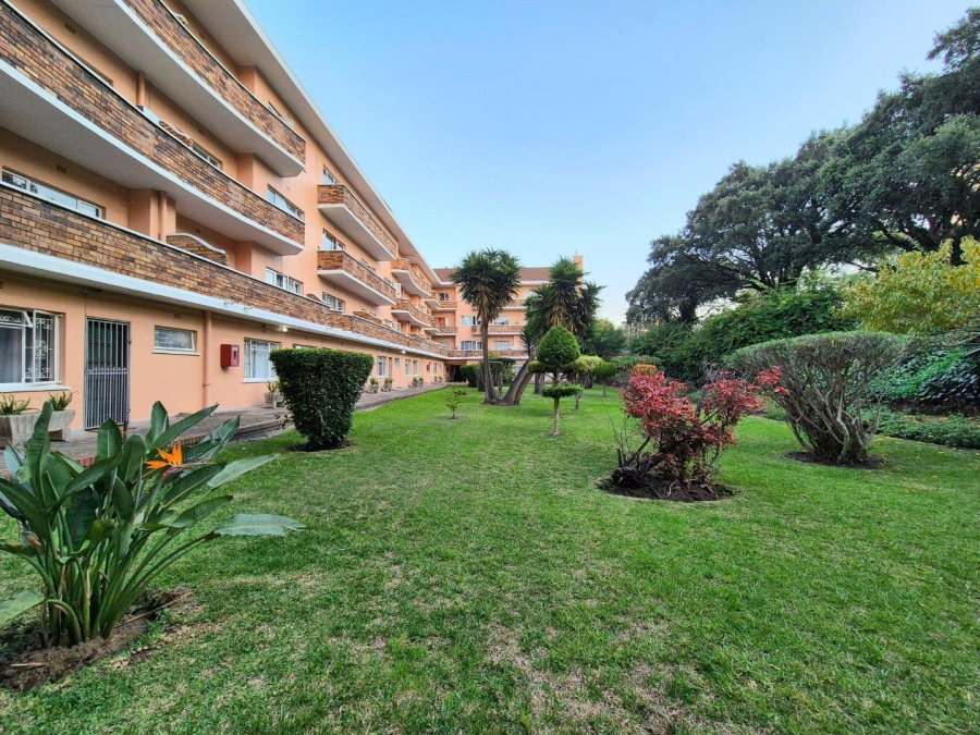 2 Bedroom Property for Sale in Rosebank Western Cape